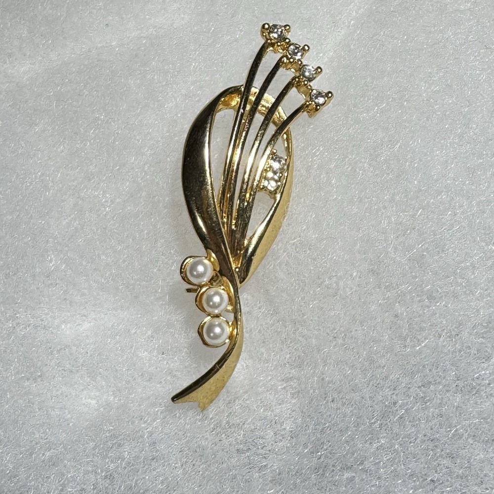 Vintage Gold Tone Brooch Lapel Pin 2.50" Rhinestone And Faux Pearl‎ Elegant